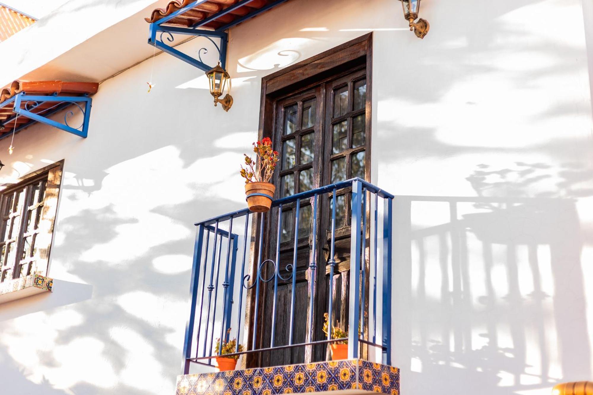 Casa De Hospedaje -La Abadia De San Pedro غوادالاجارا المظهر الخارجي الصورة